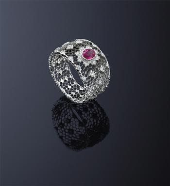 A_ruby_and_diamond_ring__by_Buccellati
