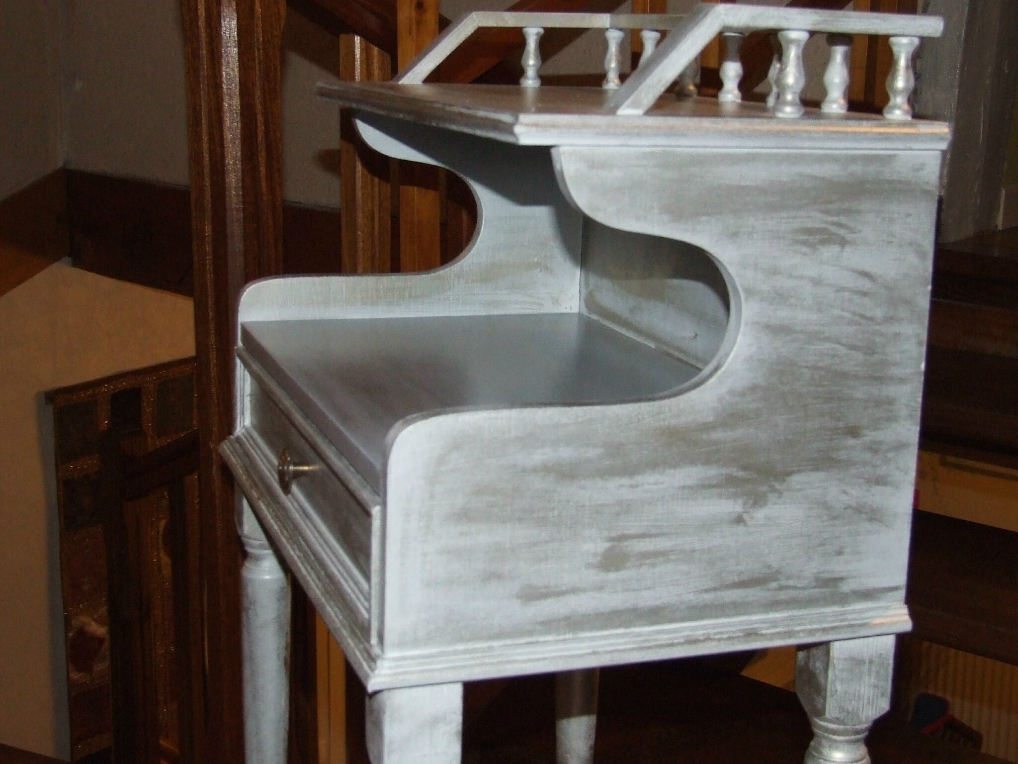 Meubles d'appoint re lookés à l'ancienne... l'atelier d'angèle