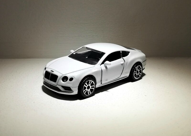 Bentley Continental V-8 S (Majorette) 02