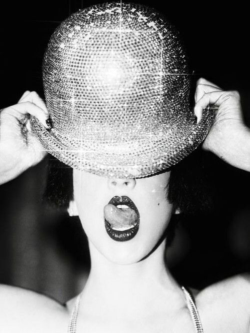 Sara.Ki Burlesque __________