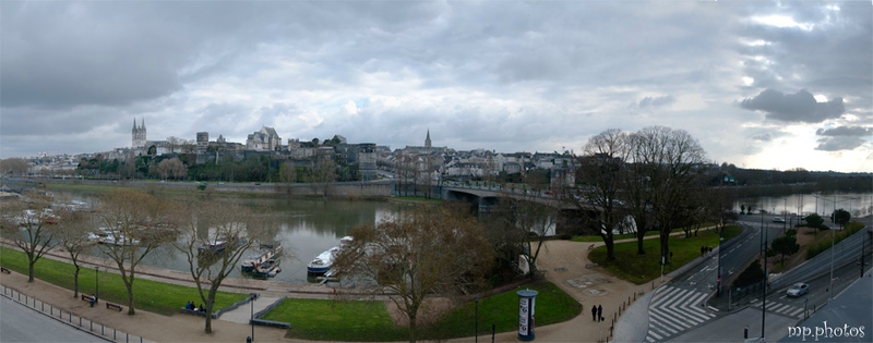 Panorama-Angers-vu-du-Quai-1