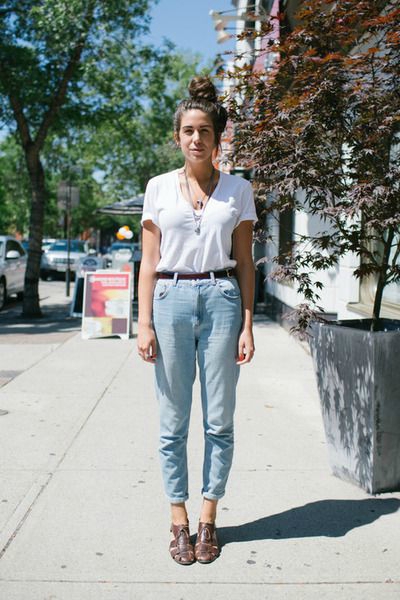 Le look de cette fille est parfait! Simple mais une dégaine top!