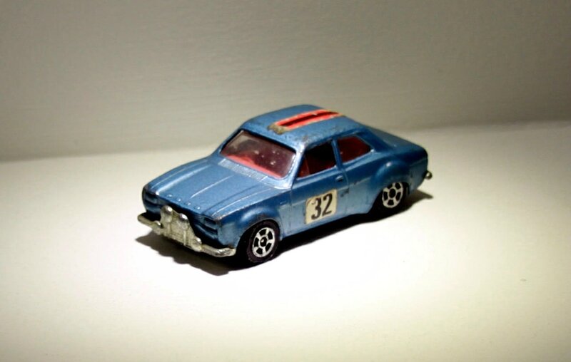 Ford escort (Corgi) 01