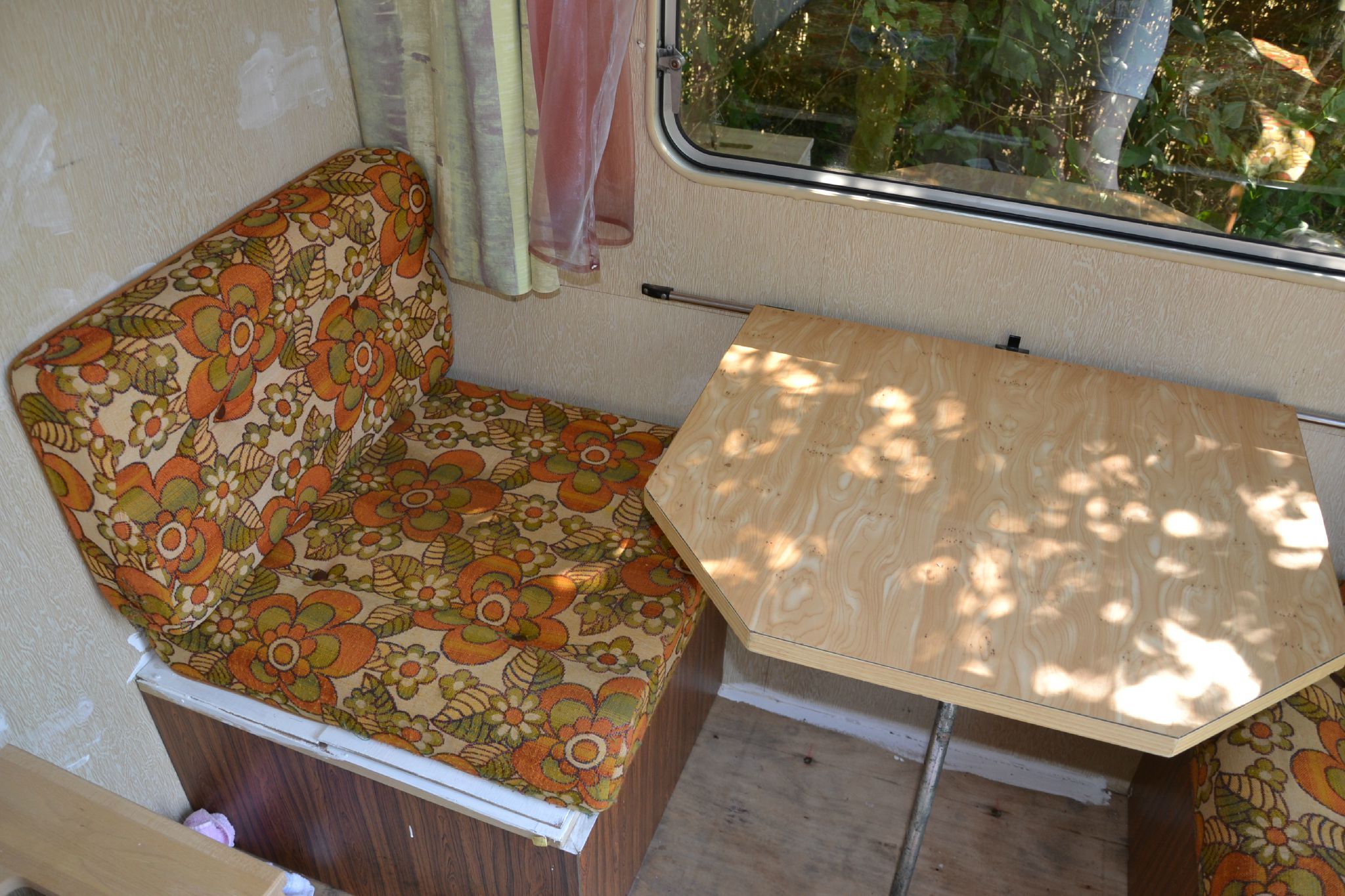 Adieu look vintage les cinq saisons Tissu idee banquette