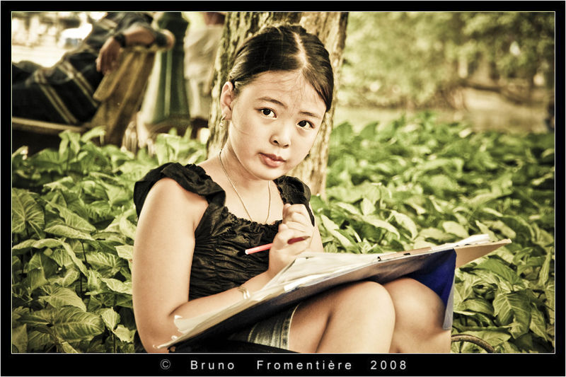 Hanoi_schoolgirl