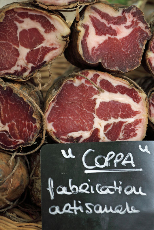 Le figatelli, spécialité corse incontournable Charcuterie corse, les 7
