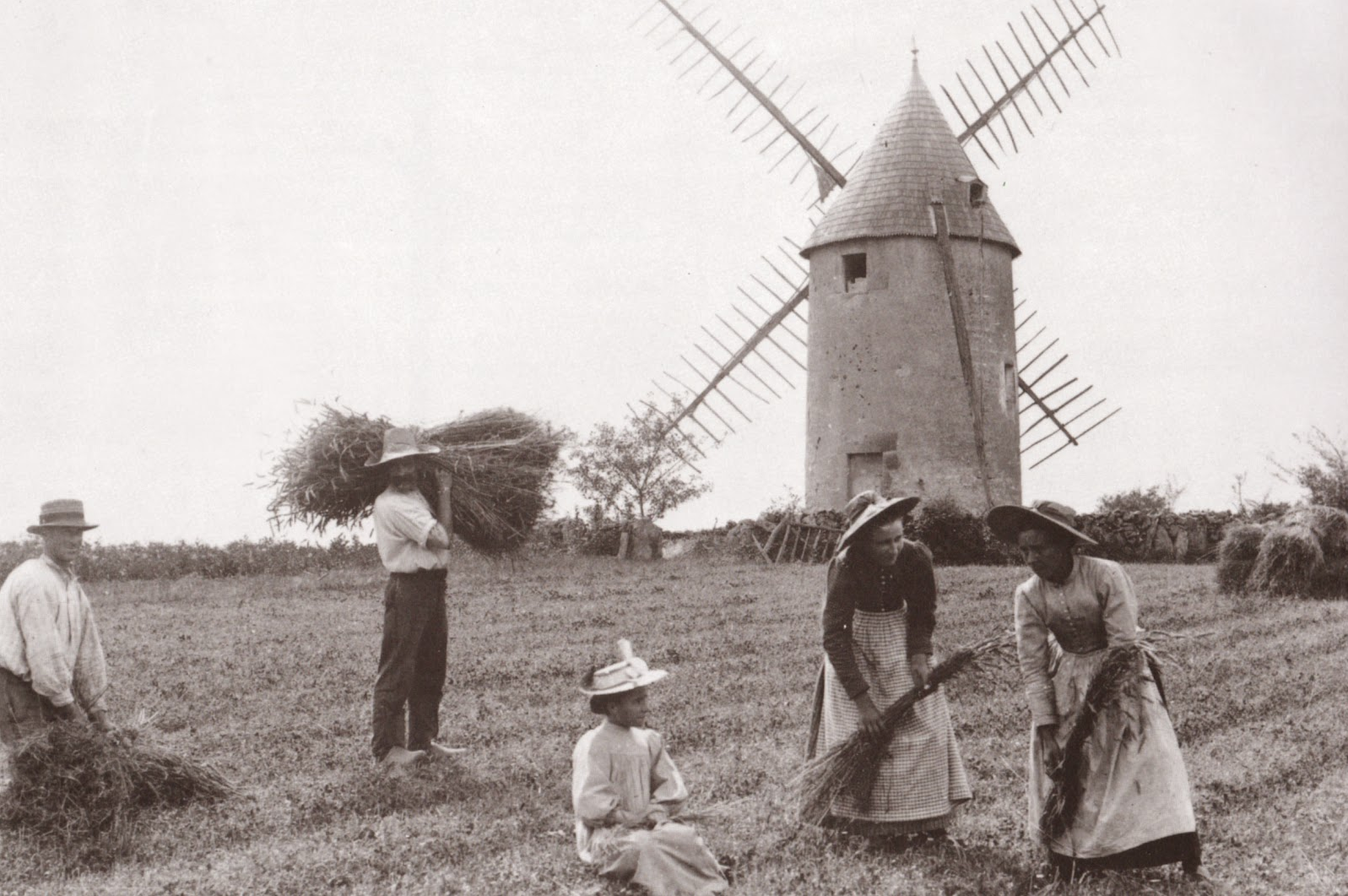 Rsultat de recherche d'images pour "le moulin de l'pinay la chapelle st florent"