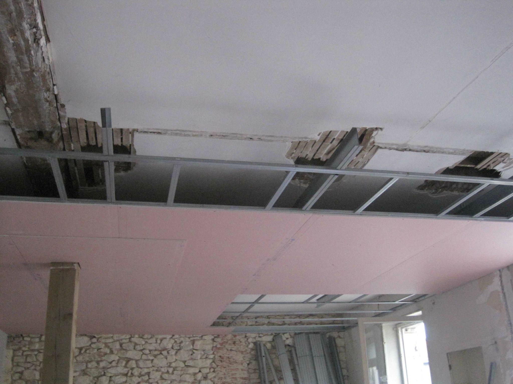 Plafond suspendu ba13