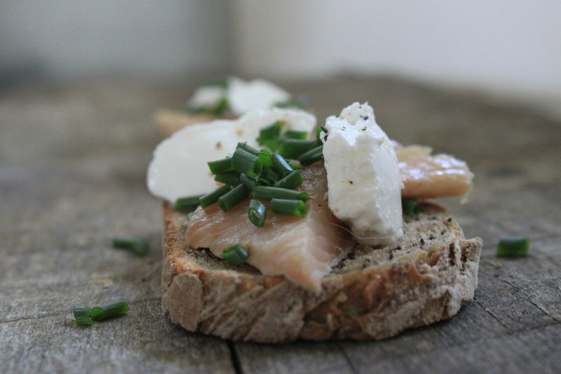 Tartine de maquereaux au chèvre de Belle-île