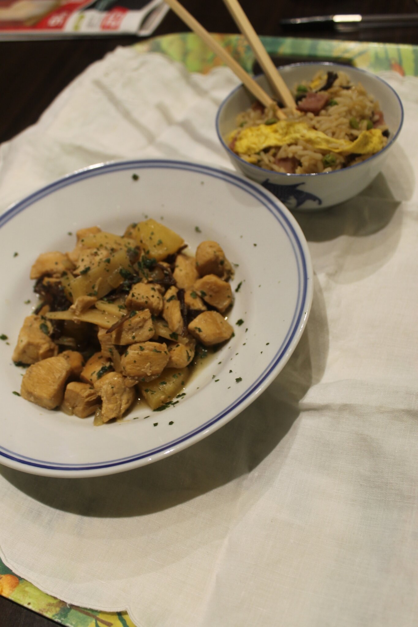 Poulet Aux Champignons Noirs Ananas Et Pousses De Bambou La Nouvelle