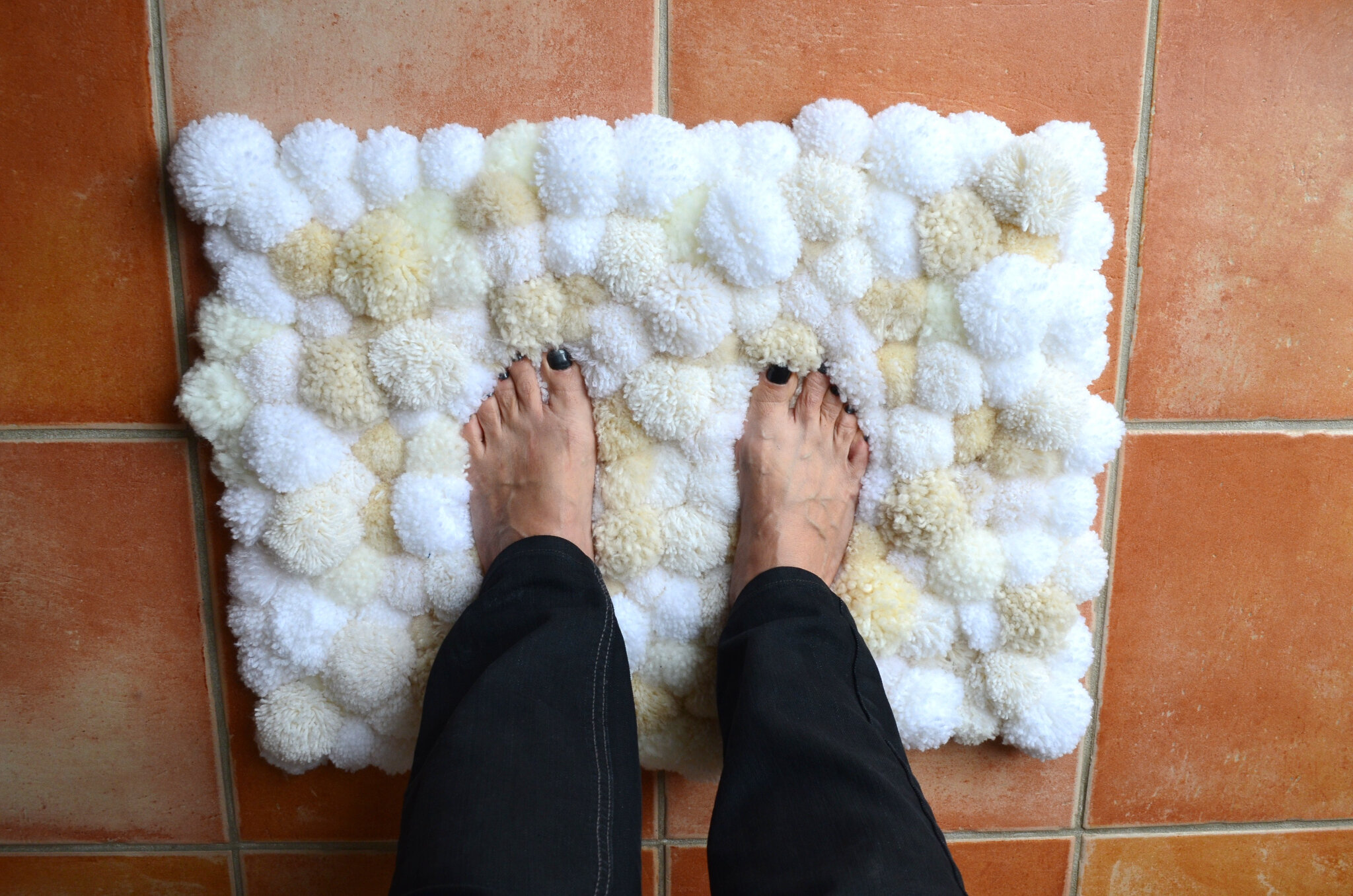 Fabriquer des pompons en laine - méthode FACILE - Tutos Tricot et