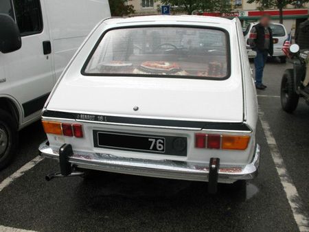 Renault16Lar