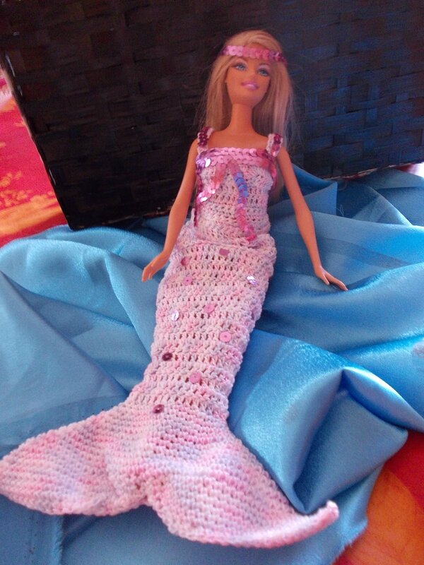 La robe Barbie Douce au crochet -  Le