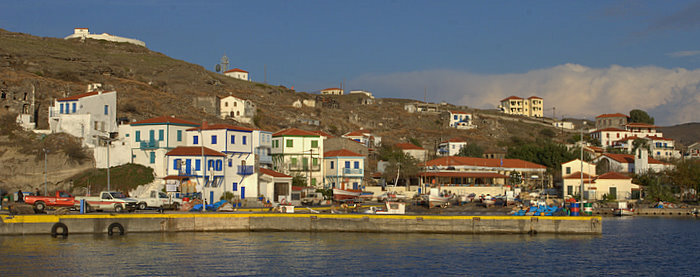 Agios_Efstratios_Village (auteur author Christef 29 octobre 2007)
