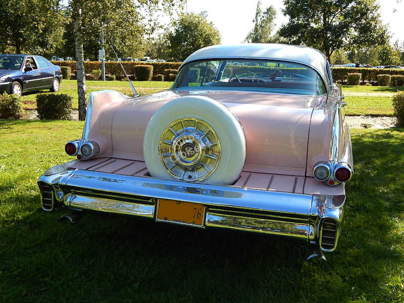 CadillacSedanDeville1957ar