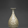 A cizhou sgraffiato pear-shaped vase, yuhuchunping, northern song dynasty (960-1127)