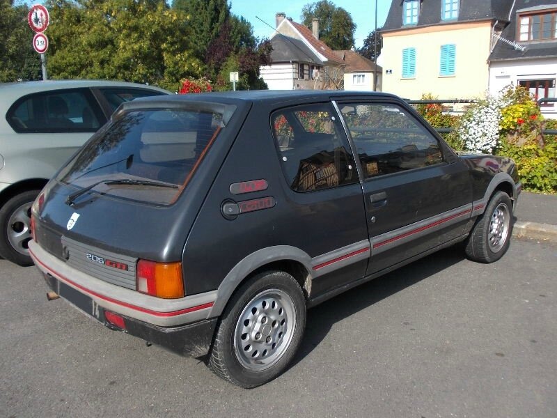 Peugeot205GTIar1