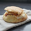 Burger végétarien crème de chou fleur et pesto de tomates séchées