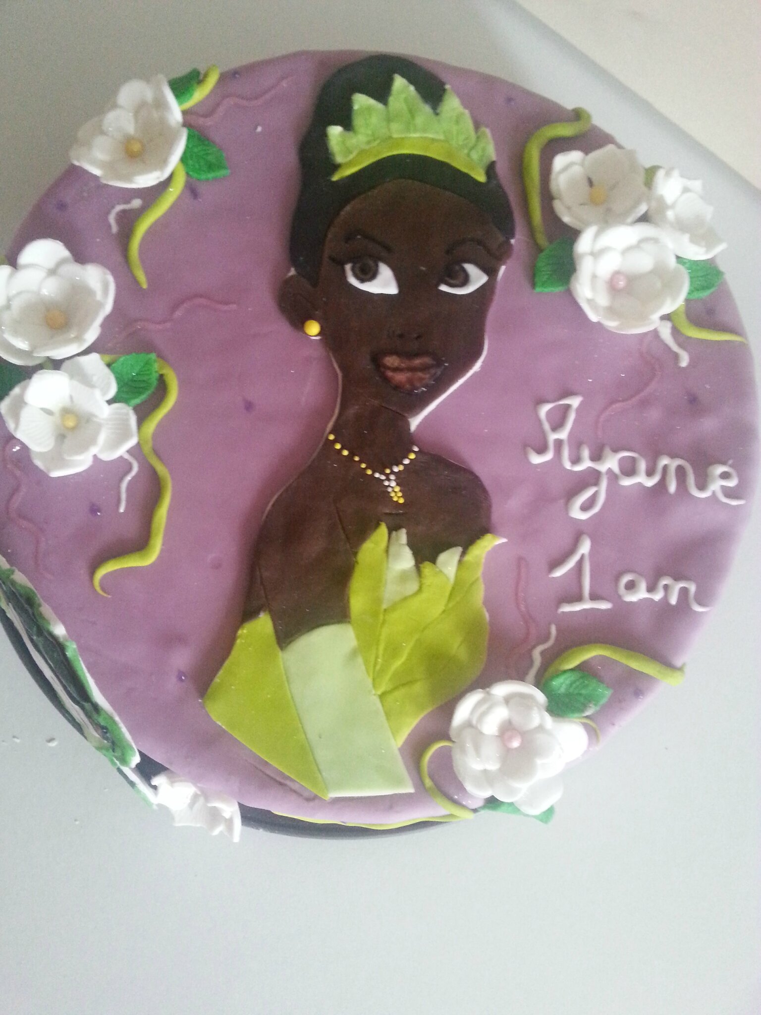 139 02 11 14 Gateau La Princesse Et La Grenouille Decogateaucouly