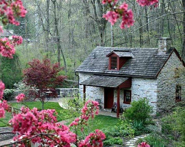 Olde-Creek-Cottage-in-PA-2