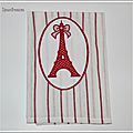 torchon Eiffel rouge
