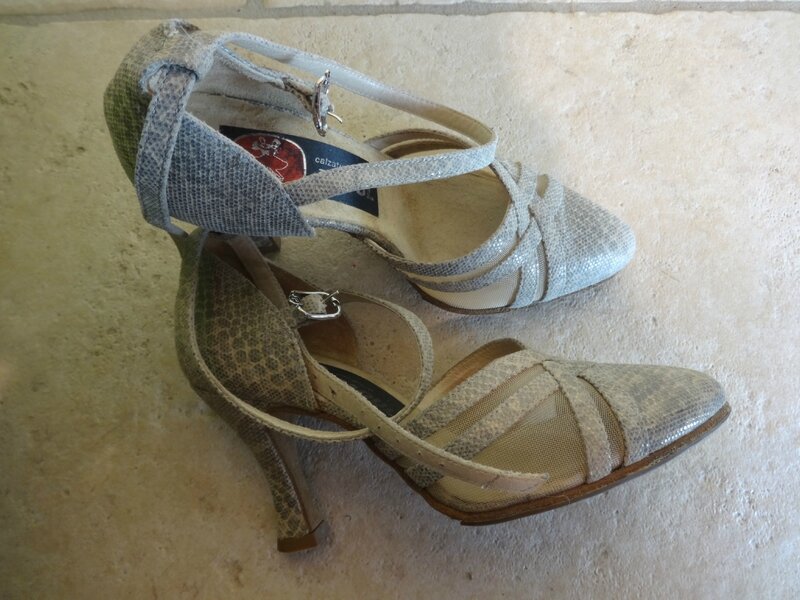 sandales talons serpent