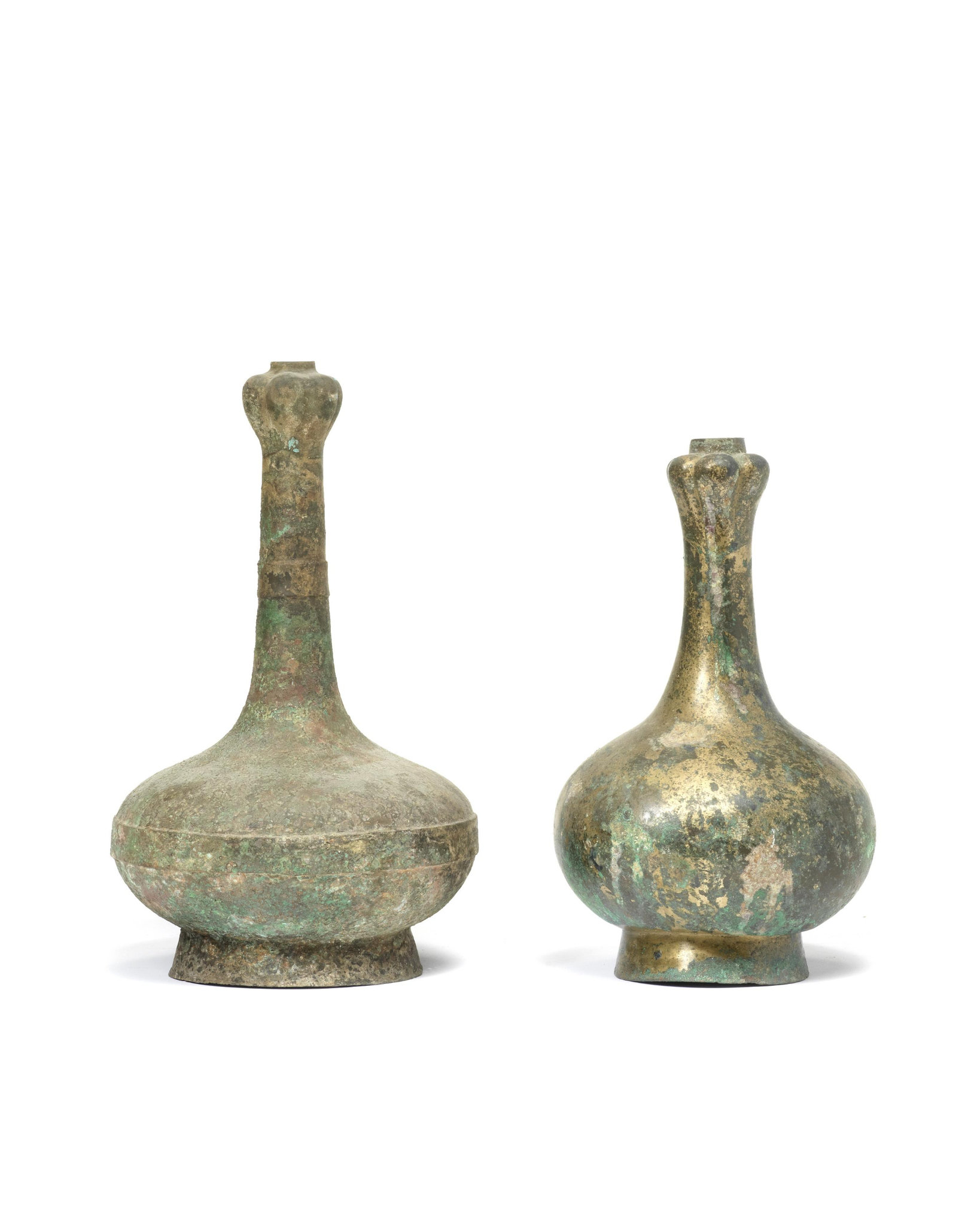 Two archaic bronze garlichead vases, hu, Han Dynasty Alain.R.Truong