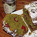 Cake emeraude au the vert matcha et aux framboises