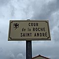 Montaigu (85), cour de La Roche Saint-André