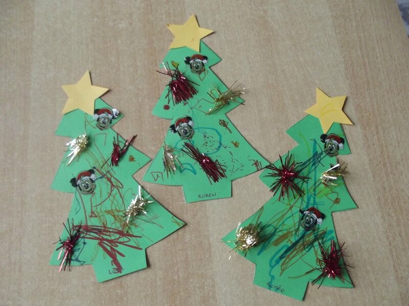 Le sapin de noël : - Du côté de chez Alice Le sapin de noël : - Du côté de chez Alice