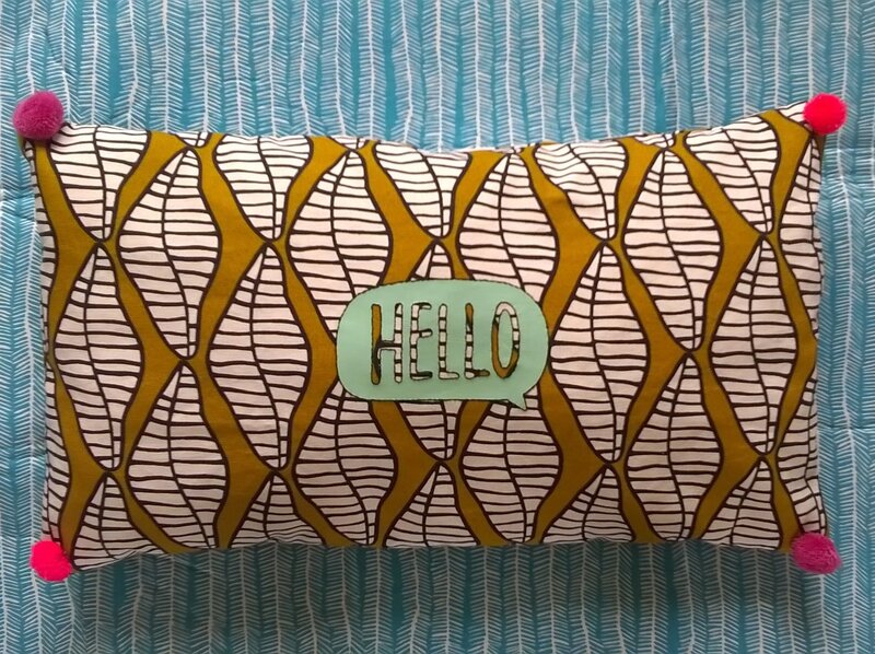 Coussin-Estival-Hello
