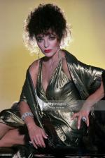 William_Travilla-dress_gold-inspiration-joan_collins-1982-dynasty-1-3