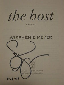Stephenie_Meyer__s_Signiture_by_Baller25