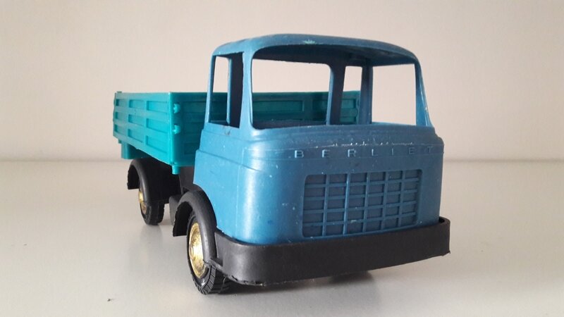 JB 00372