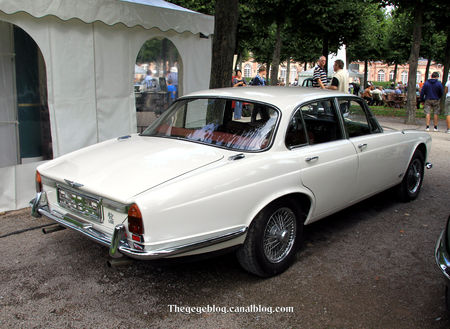 Jaguar_XJ6_serie_1_de_1972__9_me_Classic_Gala_de_Schwetzingen_2011__02