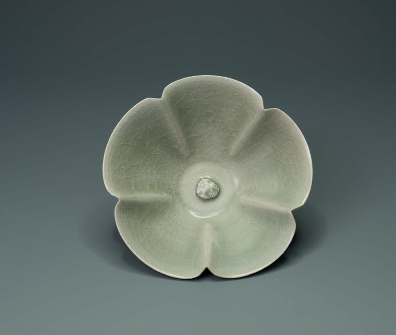 A rare Yaozhou floral-form bowl, Five dynasties-Northern Song dynasty (907-1127)