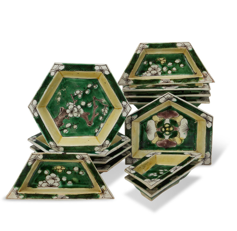 2022_NYR_20906_0044_000(a_set_of_twelve_chinese_biscuit-glazed_sweetmeat_dishes_kangxi_period013150)
