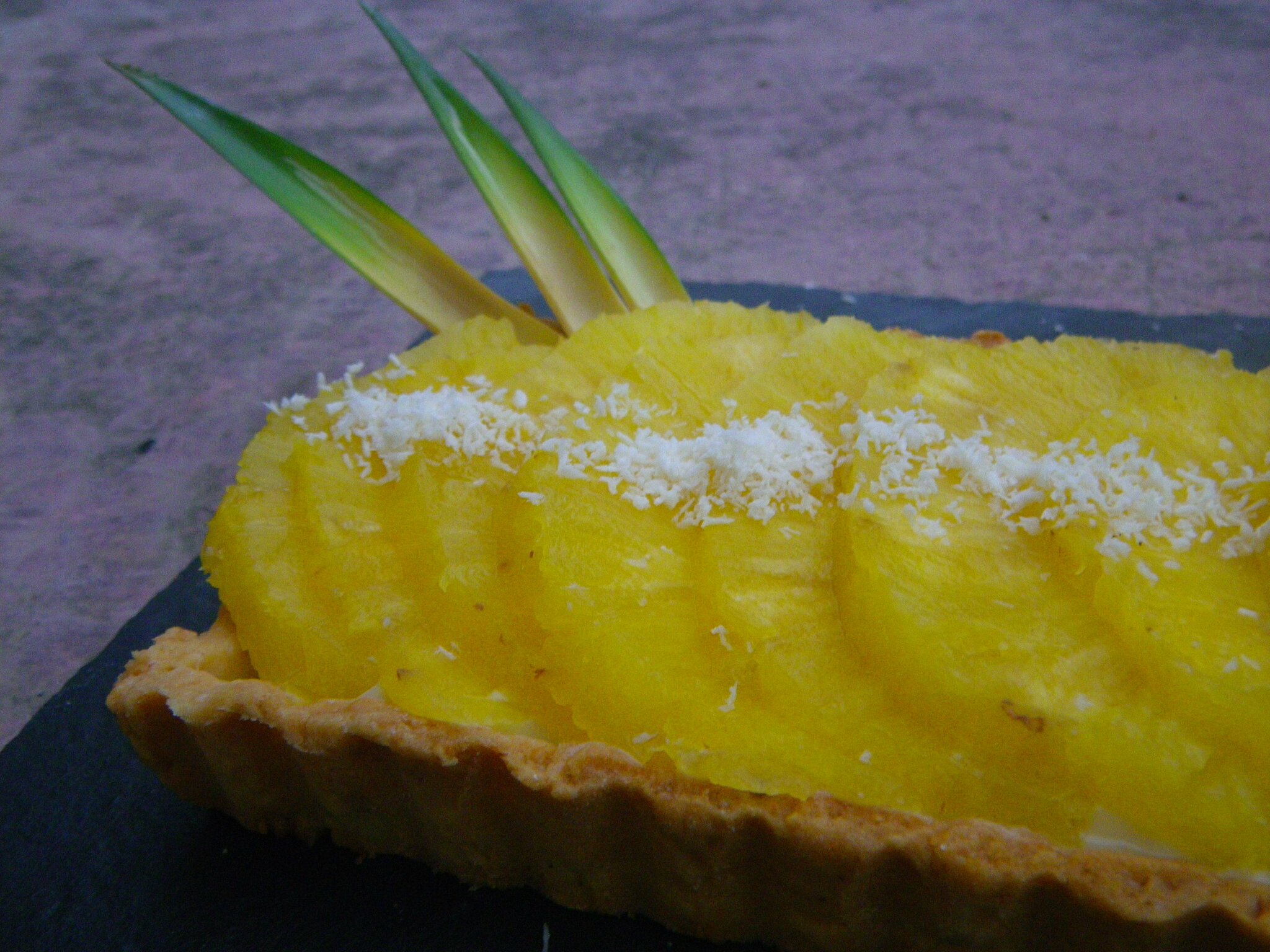 Tarte à L Ananas Et Crème De Coco Pâte Sablée à La Fève Tonka La Ronde Des Délices