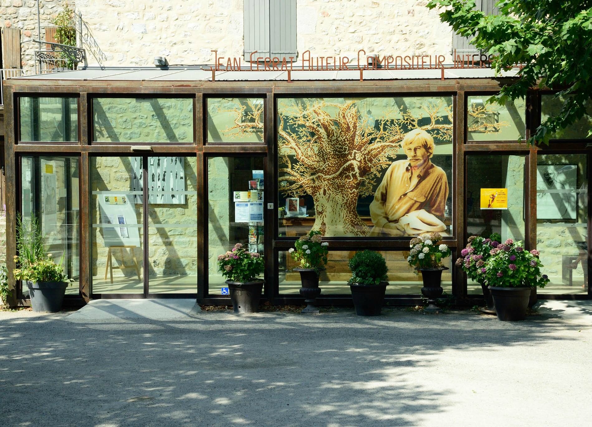 Que Devient La Maison De Jean Ferrat 015 Antraigues maison de Jean FERRAT - Photo de 975 voyage en vélo sur