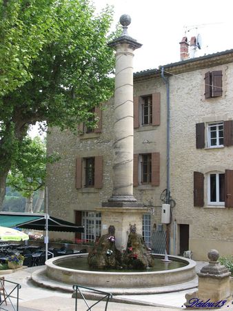 mirabeau__place_du_barry_066