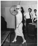 1957-01-03-NY_arrival_to_jamaica-kingston_palisadoes_airport-015-1
