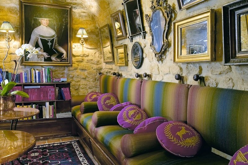 Interior+dEsign-+Glamorous HOTEL PARIS Duc de St Simon (6)