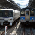 JR 8000系 (8200) & 121系, Takamatsu eki
