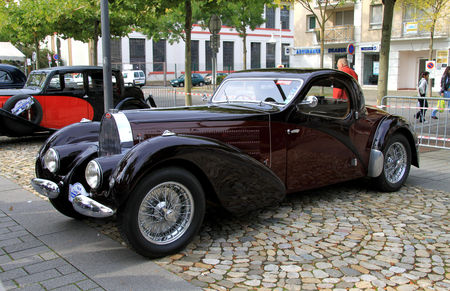 Bugatti_type_57_atalante_coup__de_1939__Rallye_de_France_2010__01