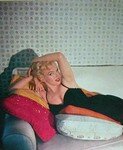 1956_feb_CecilBeaton_Black_00302_020_2