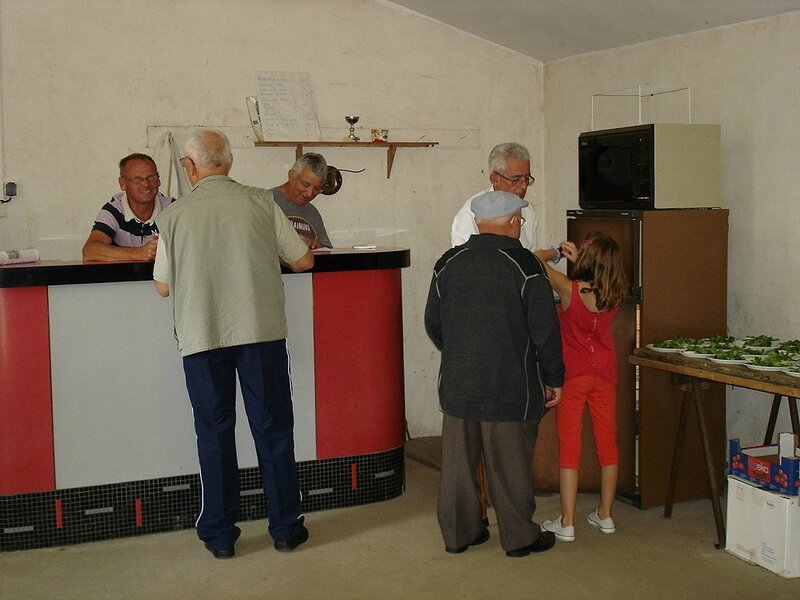2014-07-14-repas et boule de fort-amicale laïque (14)