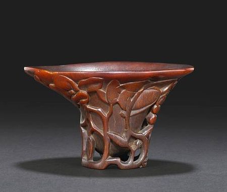 A_carved_rhinoceros_horn_libation_cup2