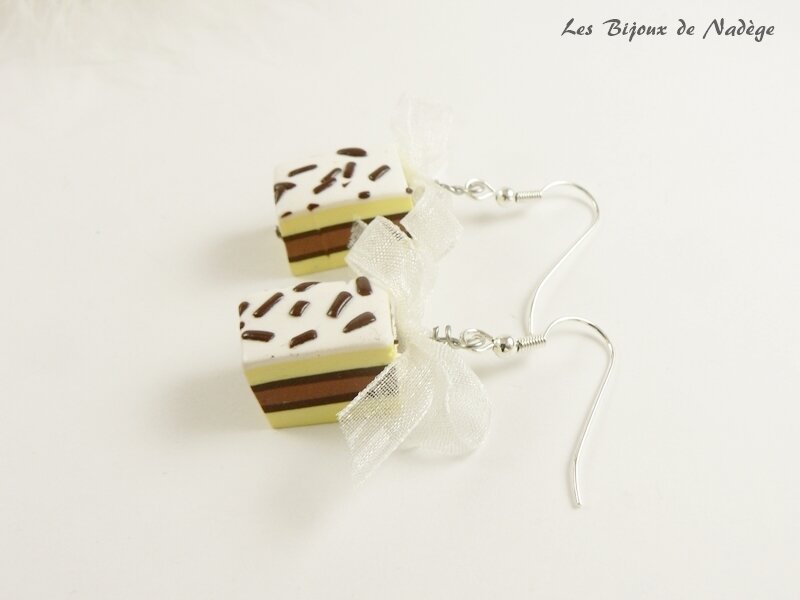 boucles d'oreille napolitain