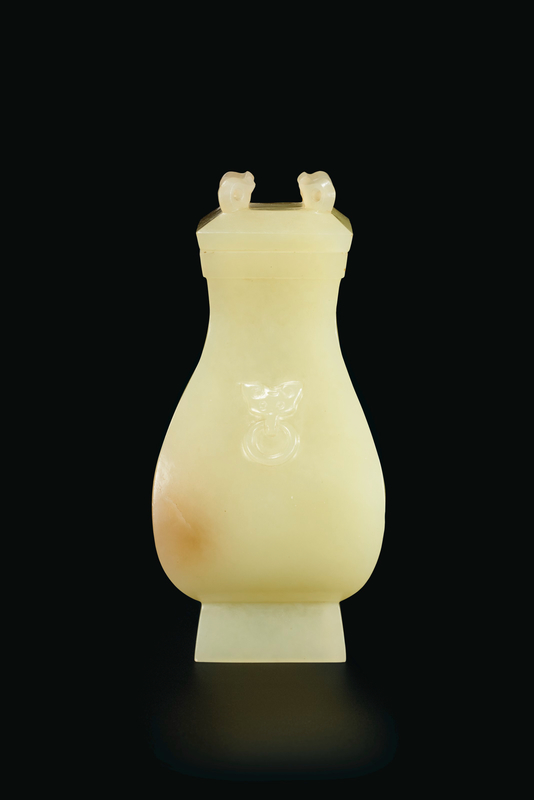 2021_NYR_19150_0624_003(a_rare_miniature_yellow_jade_archaistic_faceted_jar_and_cover_fanghu_q040126)
