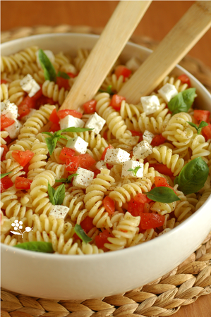 Salade torti, tomate, chèvre frais, basilic_2